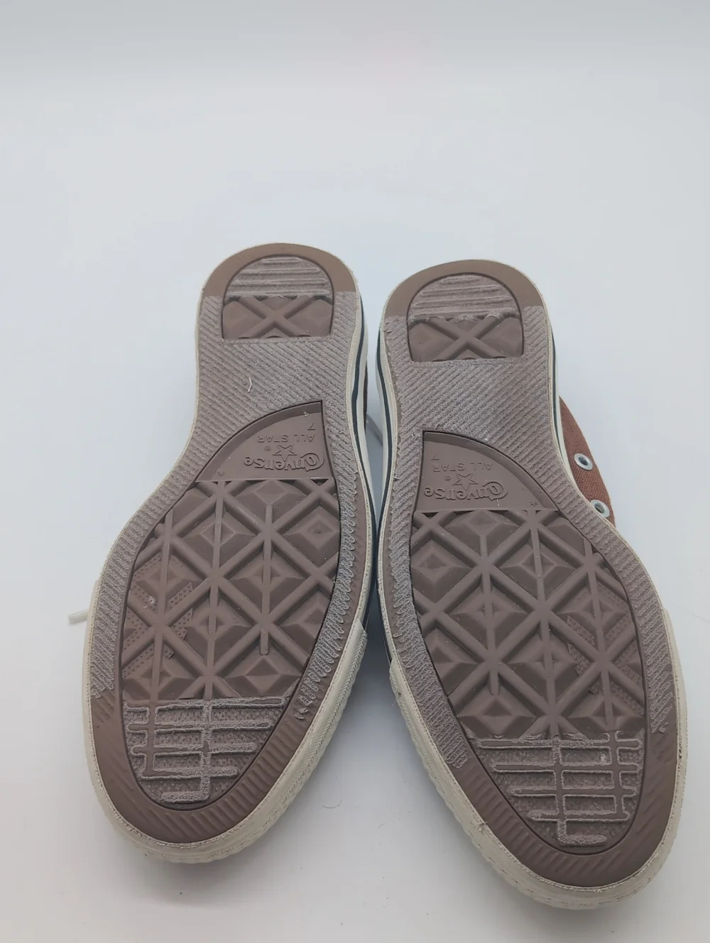 Classic Converse Low-Top Canvas Sneakers - Brown Unisex 7/9 - Picture 7 of 8